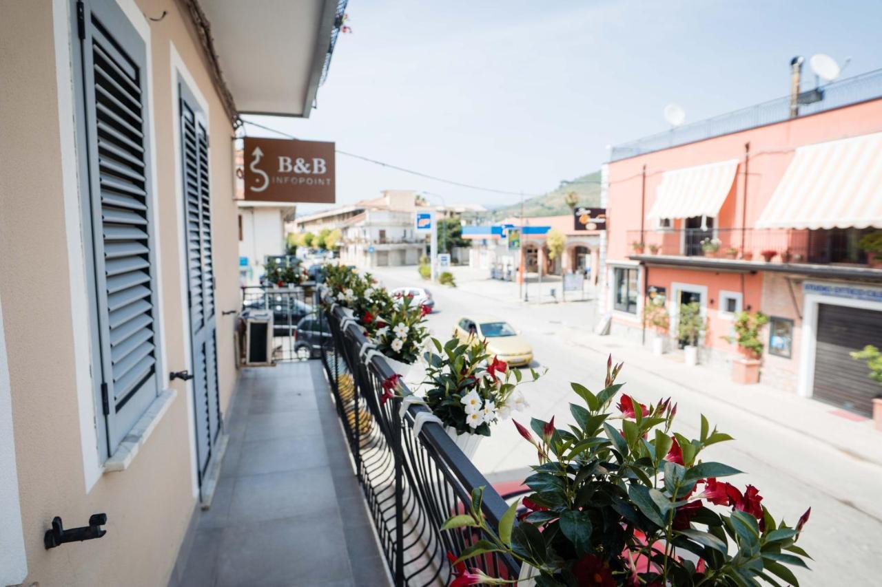 B&B Dell'Infopoint-La Via Silente 카스텔누보실레토 외부 사진
