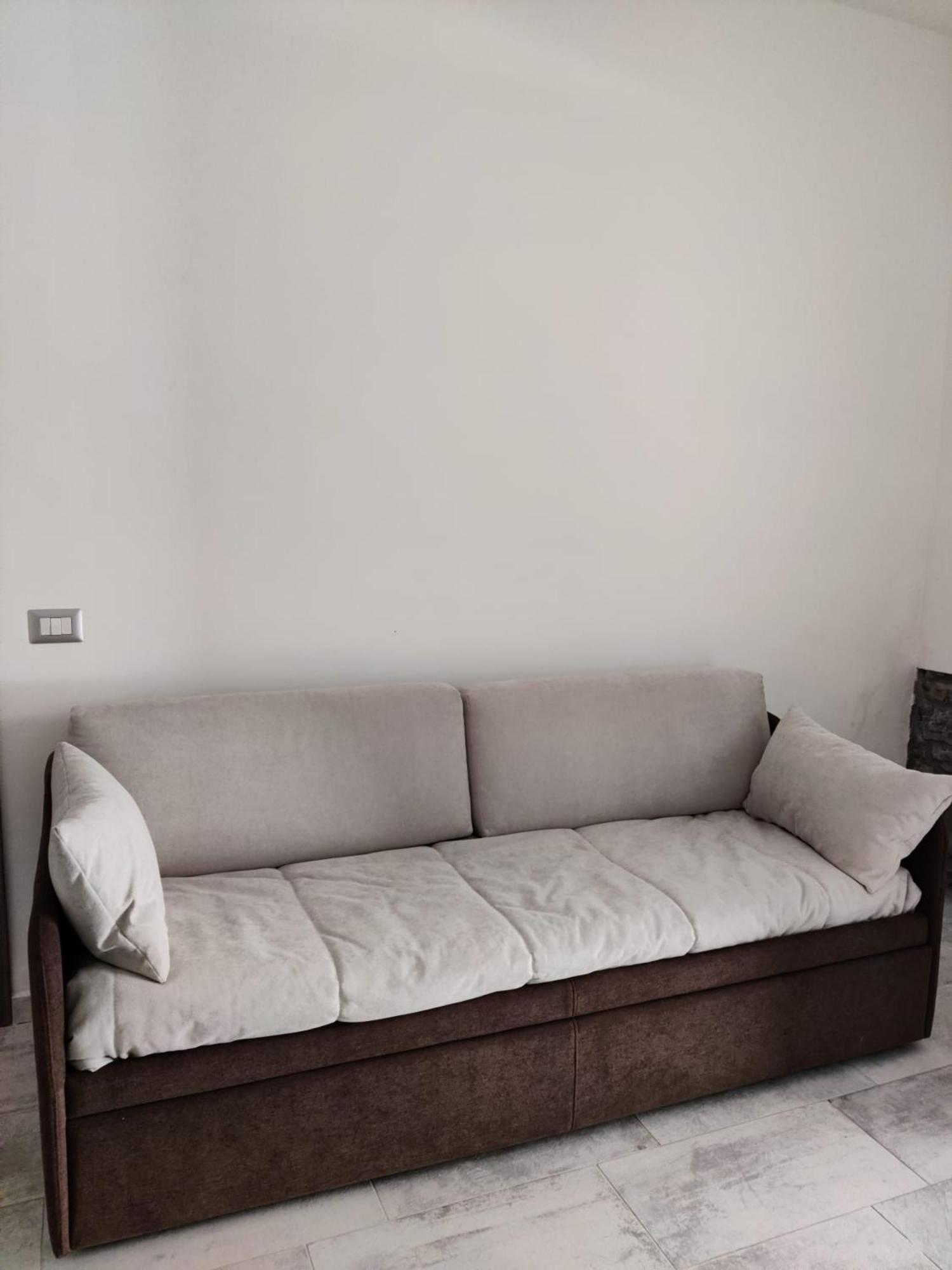 B&B Dell'Infopoint-La Via Silente 카스텔누보실레토 외부 사진