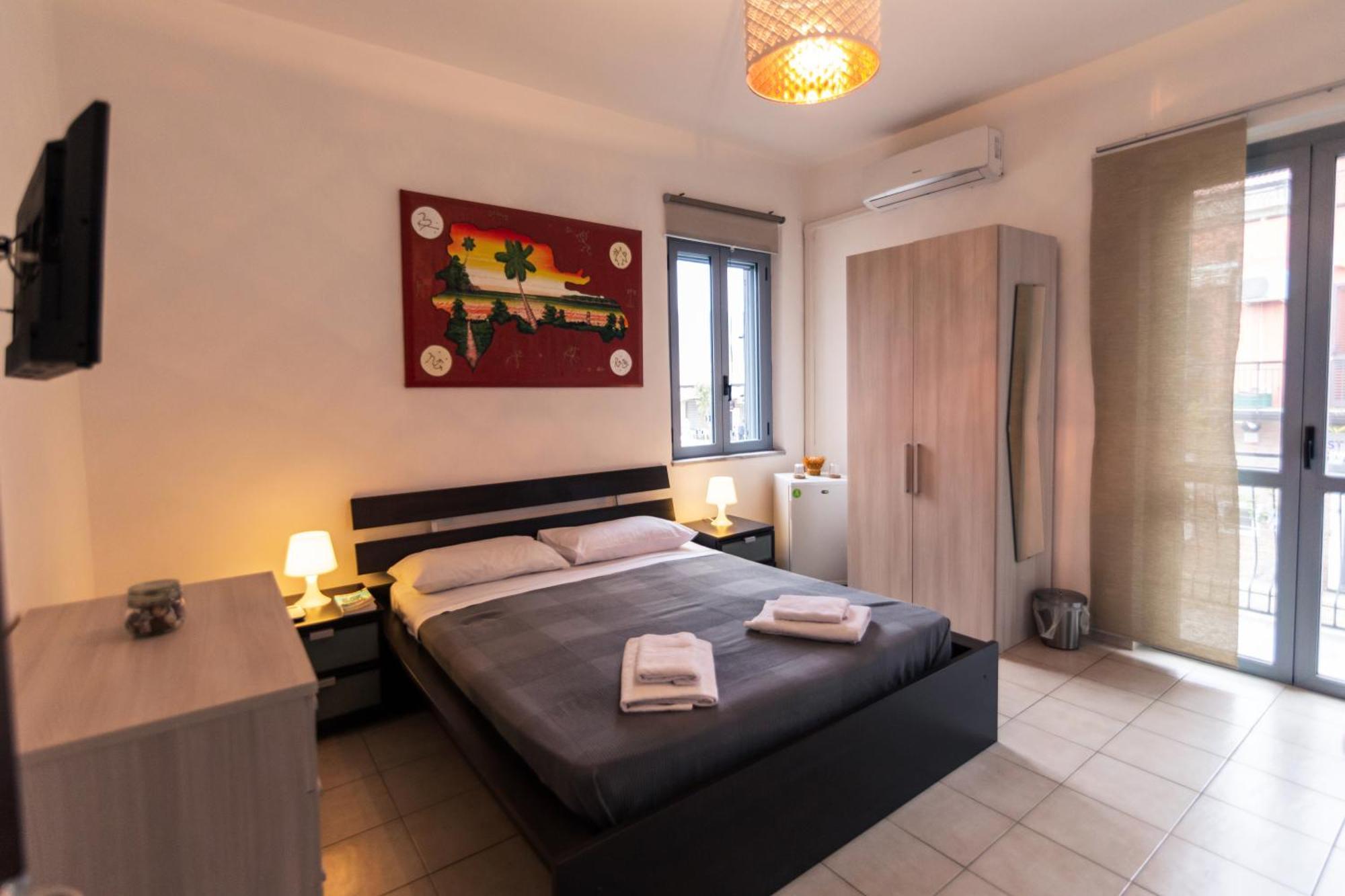 B&B Dell'Infopoint-La Via Silente 카스텔누보실레토 외부 사진